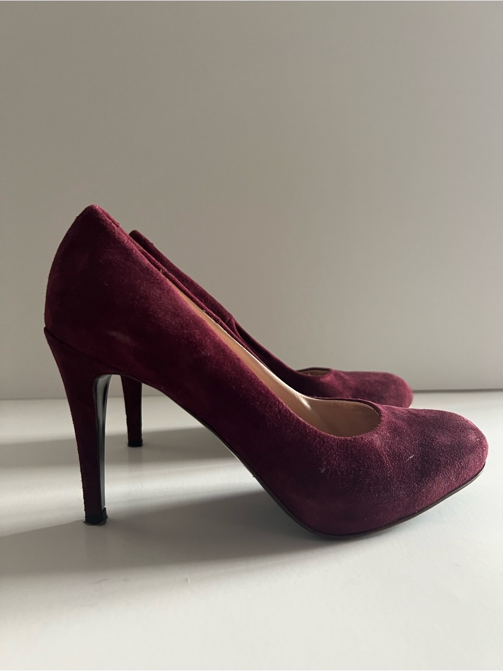 Vigneron Paris Burgundy Suede Pointed Toe Pumps – EU 36 / US 6